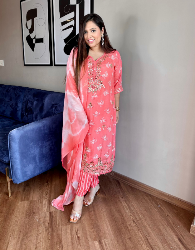 Indian traditional dresses for women in India at Pink Wardrobe Vadodara