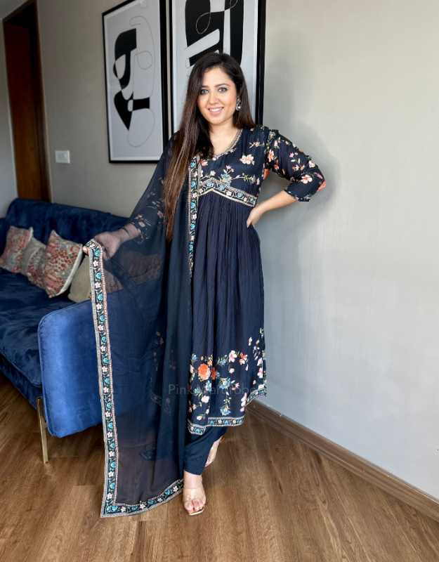 Indian traditional dresses for women in India at Pink Wardrobe Vadodara